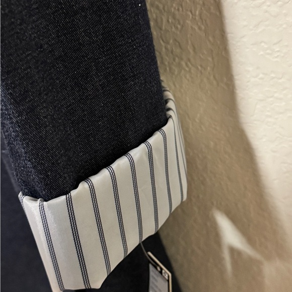 Elegant Blue Women's Jacket - Picture 4 of 7